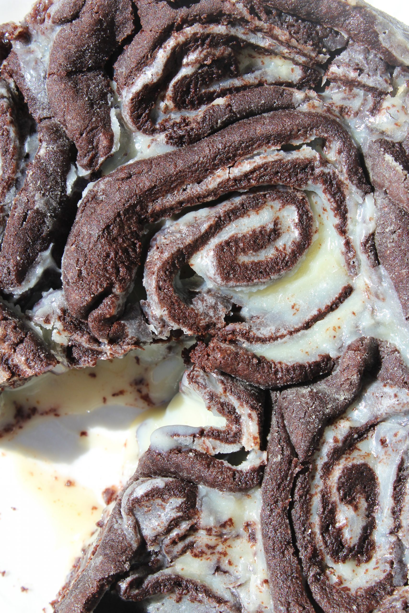 מתכון לעוגת עוגיות שושנים בצק שוקולד קקאו במילוי גנאש שוקולד לבן (עוגת עוגיות אמסטרדם)