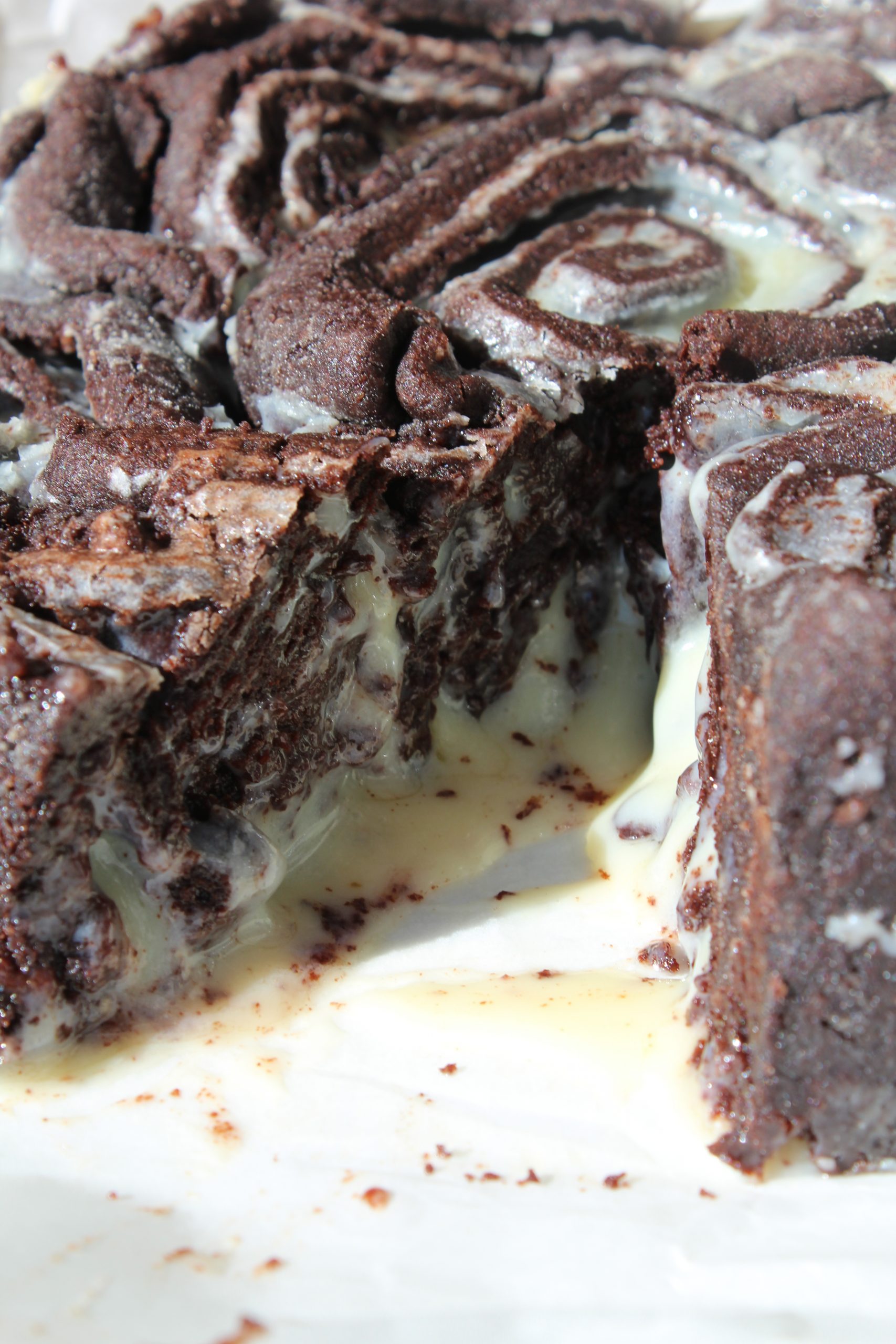 מתכון לעוגת עוגיות שושנים בצק שוקולד קקאו במילוי גנאש שוקולד לבן (עוגת עוגיות אמסטרדם)